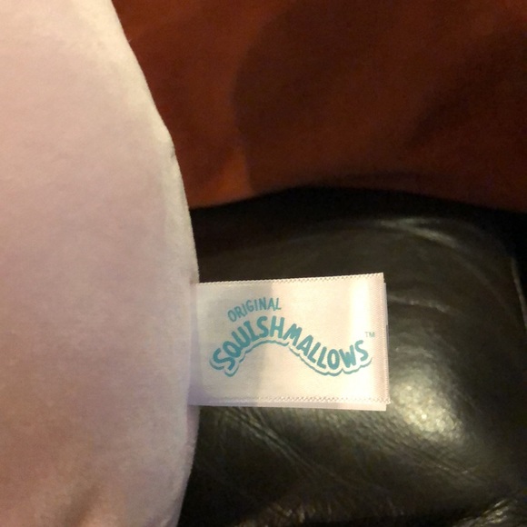 Molly Squishmallow mushroom - Picture 5 of 8